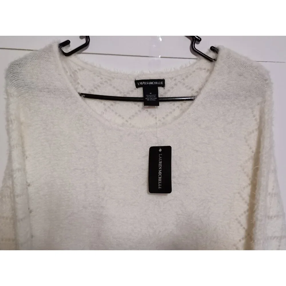 Lauren Michelle  Womens Medium Fuzzy White  Sweater - Picture 2 of 5